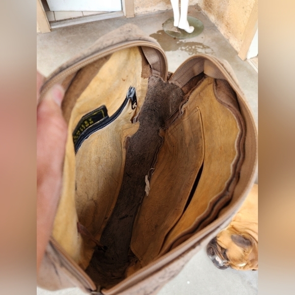 PAT SMILEY COLLECTION SUPER SOFT LEATHER BACKPACK - Picture 14 of 16